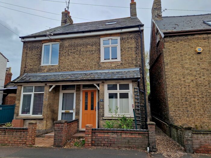 2 Bedroom Semi-Detached House To Rent In High Street, Cambridge, CB24