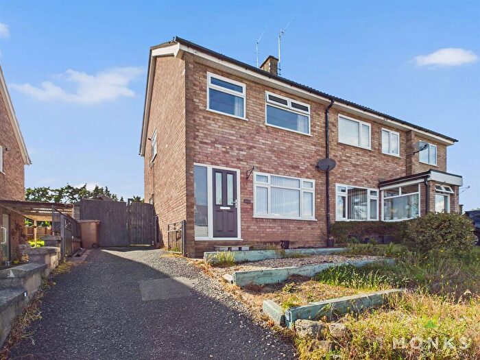 3 Bedroom Semi-Detached House For Sale In Prince Charles Road, Oswestry, SY11