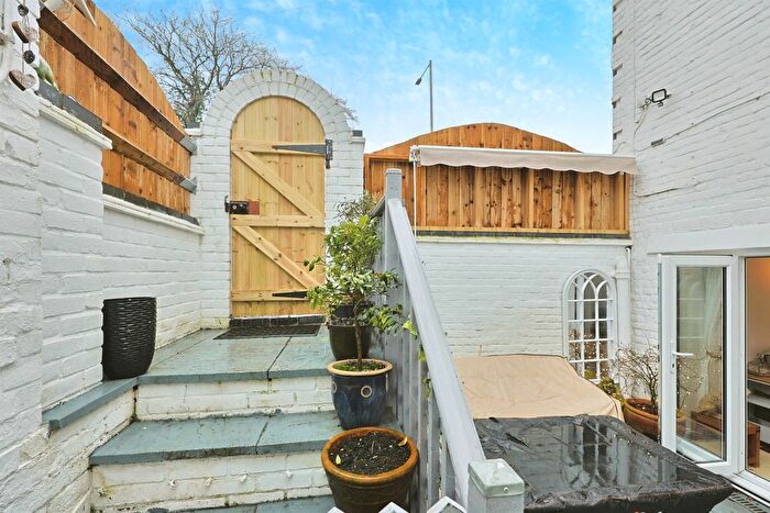 1 Bedroom Flat For Sale In Earlham Road, Norwich, NR2