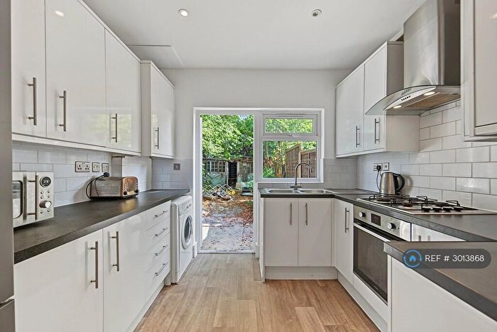 4 Bedroom Terraced House To Rent In Cobham Road, London, N22