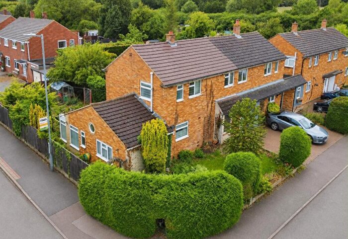 3 Bedroom Semi Detached House For Sale In Burford Way, Hitchin, SG5