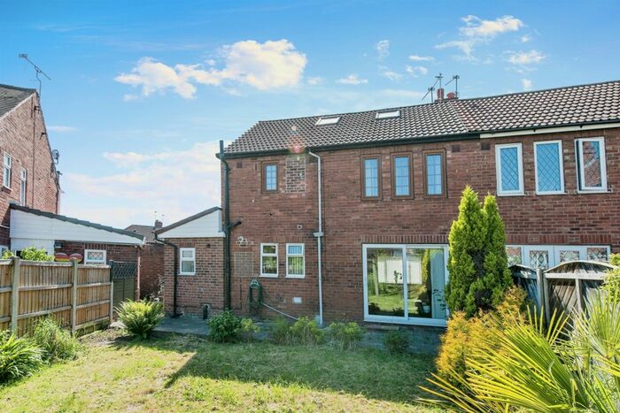 2 Bedroom Semi-Detached House For Sale In Broadway, Pontefract, WF8