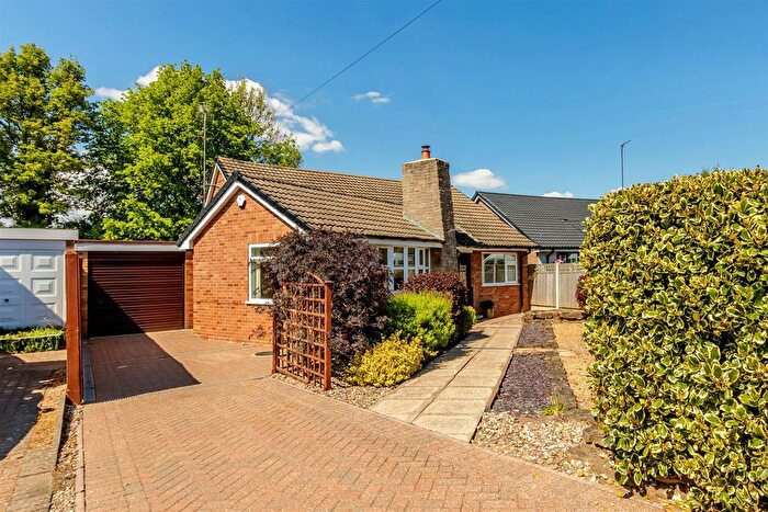 3 Bedroom Bungalow For Sale In Lime Tree Gardens, Lowdham, NG14