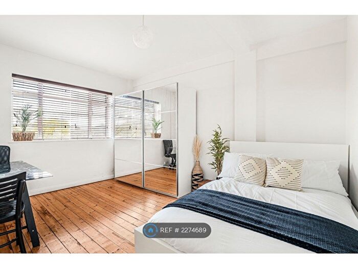 1 Bedroom Flat To Rent In Gliddon Road, London, W14