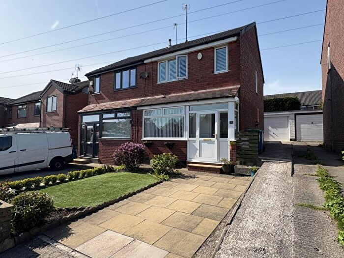2 Bedroom Semi-Detached House For Sale In Lime Grove, Royton, OL2