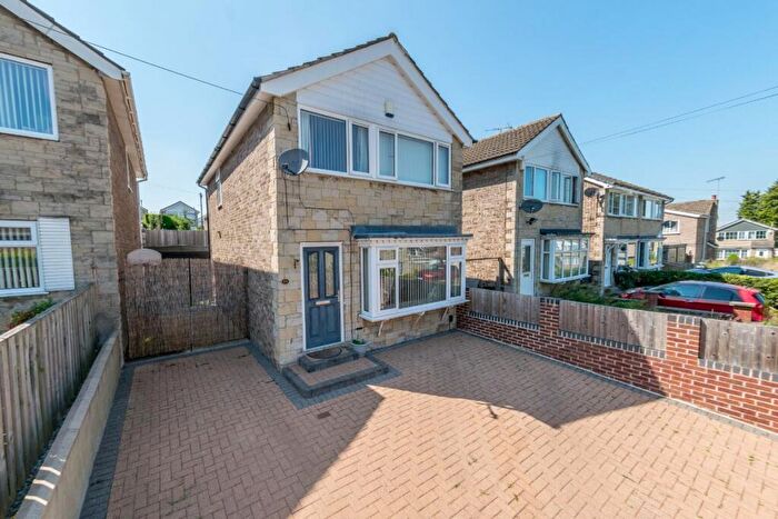 3 Bedroom Detached House For Sale In Southleigh Grange, Leeds, LS11