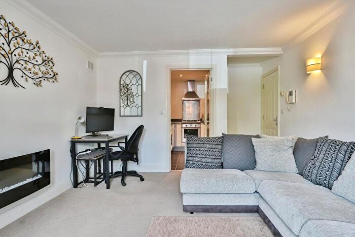 1 Bedroom Flat For Sale In Capstone Road, Bournemouth, Dorset, BH8