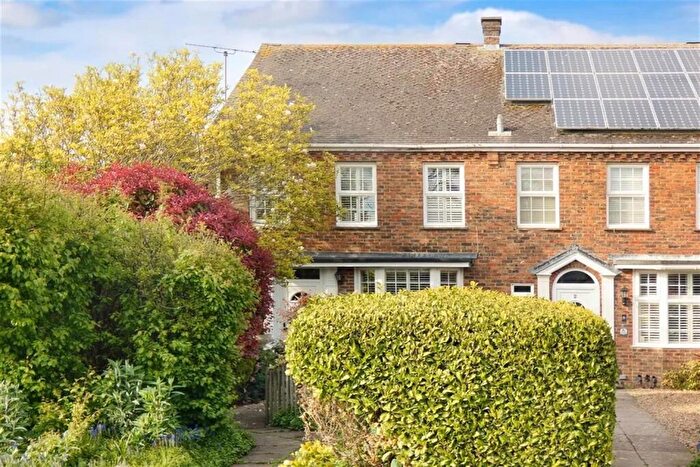 3 Bedroom House For Sale In Fairlawn, Woodlands Avenue, Rustington, Littlehampton, BN16
