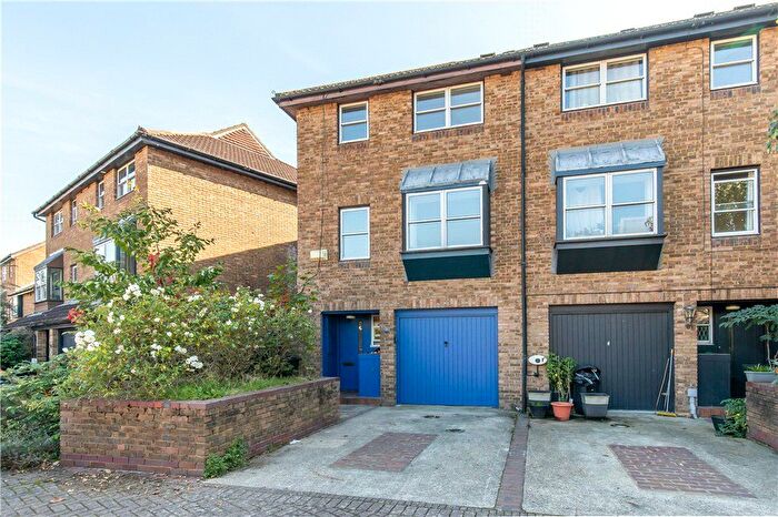 4 Bedroom Detached House To Rent In Whistlers Avenue, Morgans Walk, SW11