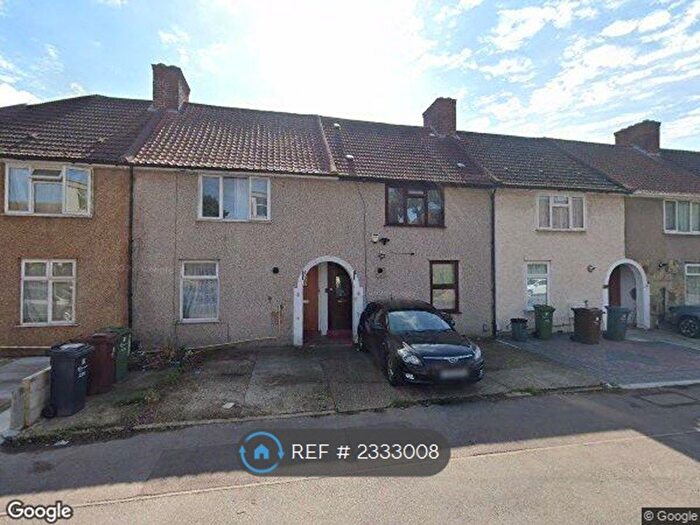 3 Bedroom Terraced House To Rent In Oxlow Lane, Dagenham, RM9