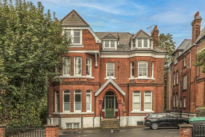 2 Bedroom Flat To Rent In Mount Avenue, London, W5