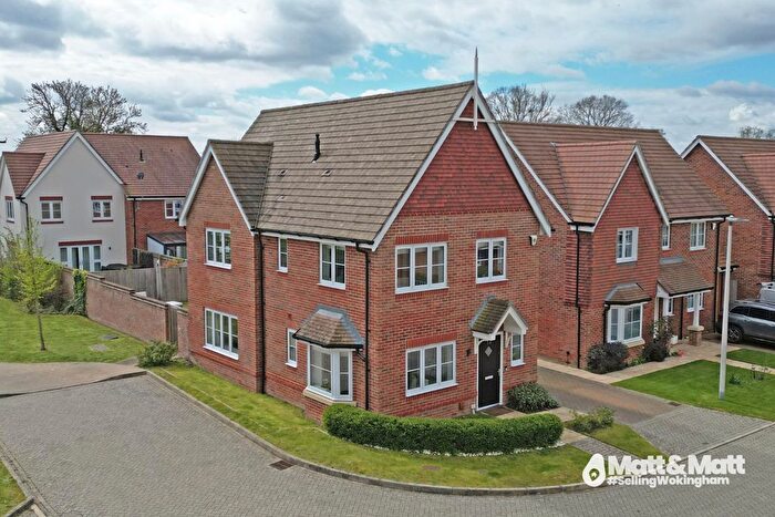 3 Bedroom Detached House For Sale In Readwin Crescent, Wokingham, Berkshire, RG40