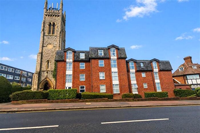 1 Bedroom Apartment For Sale In St James Gate, Palmerston Road, Buckhurst Hill, IG9