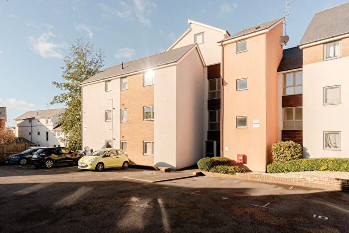 2 Bedroom Flat For Sale In Kittiwake Drive, Portishead, BS20
