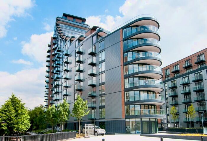 Studio To Rent In Park Vista Tower, Wapping Lane, London, E1W