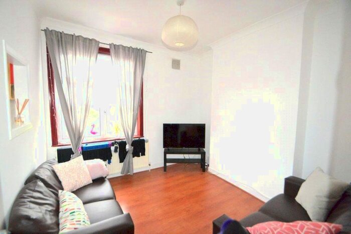 2 Bedroom Flat To Rent In Crouch Hill, London, N4