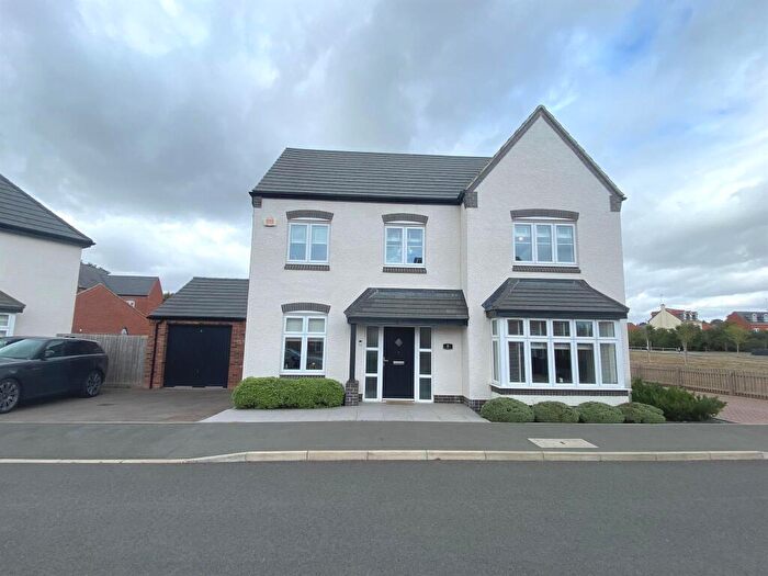 4 Bedroom Detached House For Sale In Icetone Way, Bishops Itchington, Southam, CV47