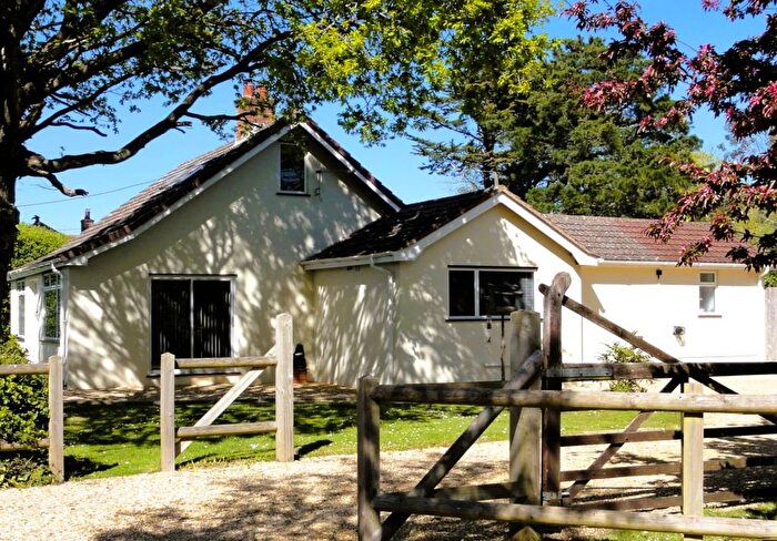 3 Bedroom Detached House For Sale In Cranmore Avenue, Cranmore, Yarmouth, PO41