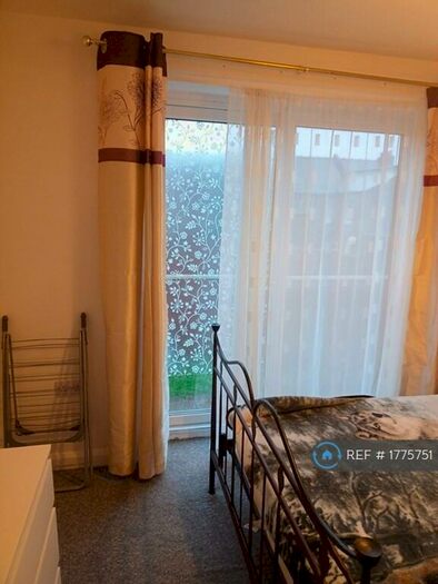 1 Bedroom Flat To Rent In Popes Meadow Court A, Luton, LU2