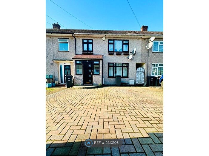 3 Bedroom Semi-Detached House To Rent In Fletcher Road, Chigwell, IG7