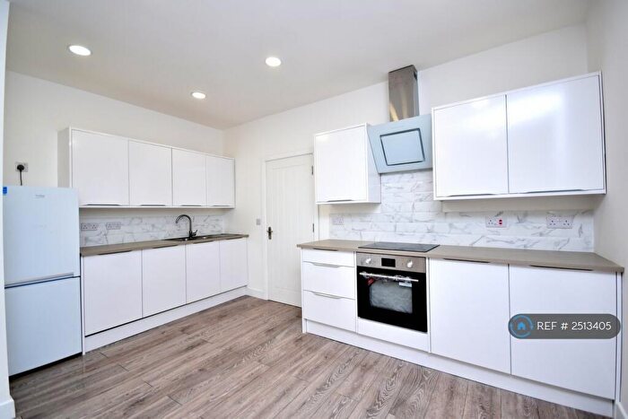 4 Bedroom Terraced House To Rent In Palmerston Road, Northampton, NN1