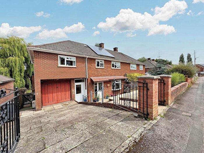 4 Bedroom Semi-Detached House For Sale In Branscombe Road, Tiverton, EX16