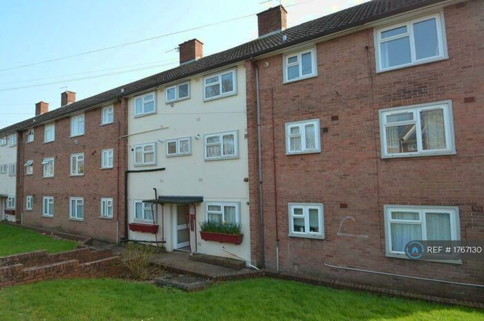 2 Bedroom Flat To Rent In Tristan Close, Exeter, EX4