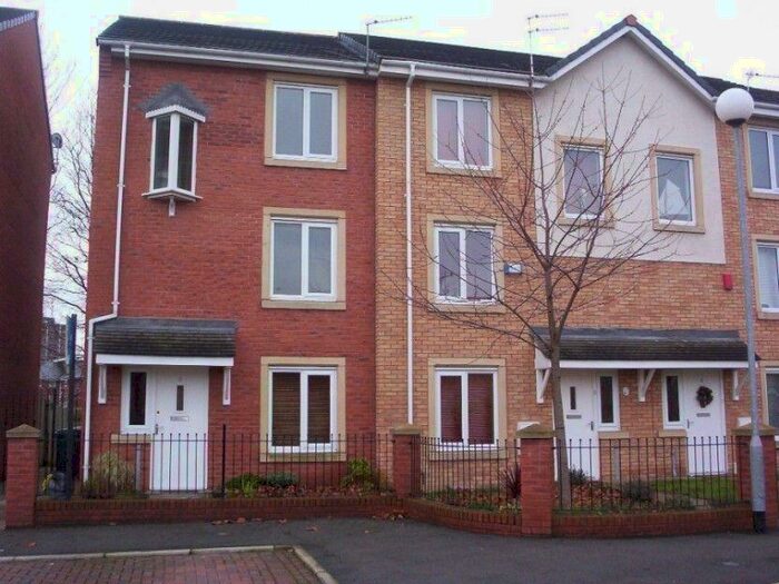 4 Bedroom Semi-Detached House To Rent In Sadler Court, Hulme, Manchester, M15