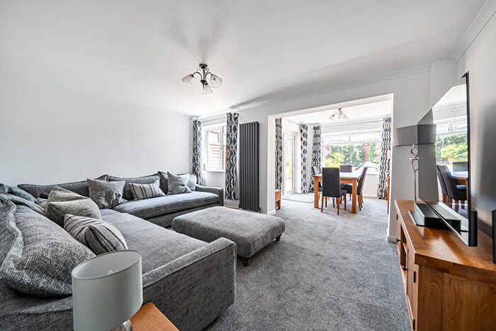 4 Bedroom Terraced House For Sale In Kenyon Walk, Gillingham, Kent, ME8