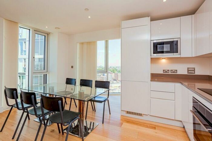 2 Bedroom Flat To Rent In City West Tower London, E15