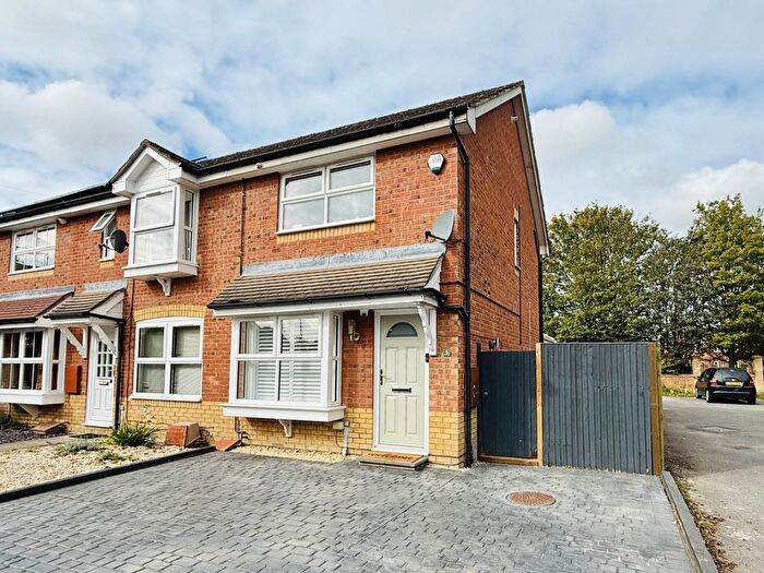 2 Bedroom End Of Terrace House For Sale In Finham Brook, Didcot, OX11