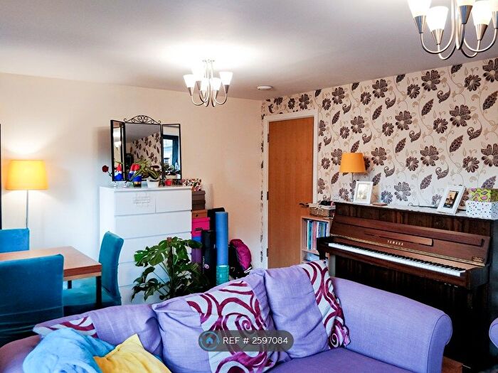 1 Bedroom Flat To Rent In Pollard House, Spa Road, SE16