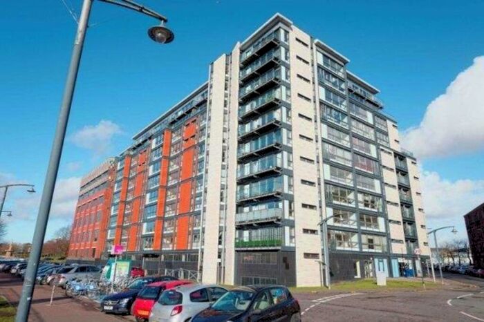 2 Bedroom Flat To Rent In Stunning Bed Apartment @ Templeton St, G40
