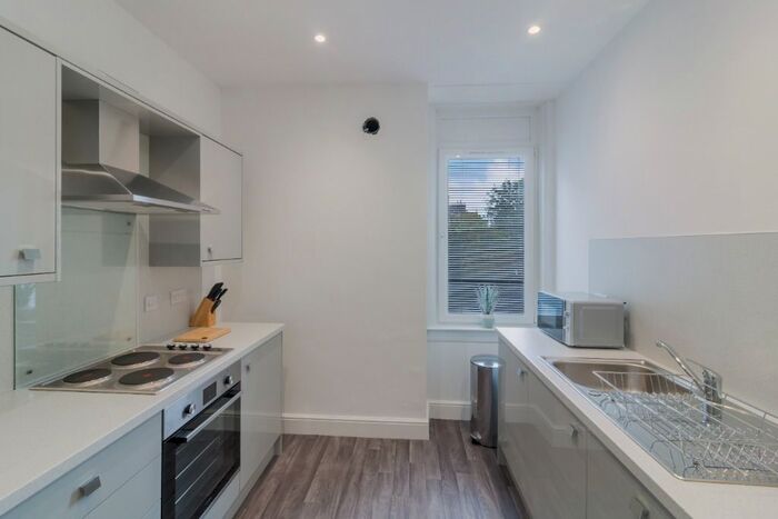 2 Bedroom Flat To Rent In Pitkerro Road, Stobswell, Dundee, DD4