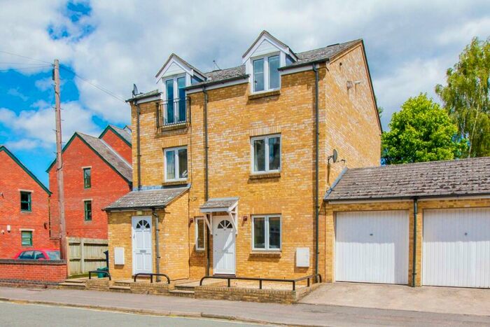 2 Bedroom Apartment To Rent In Brook Street, Oxford, OX1