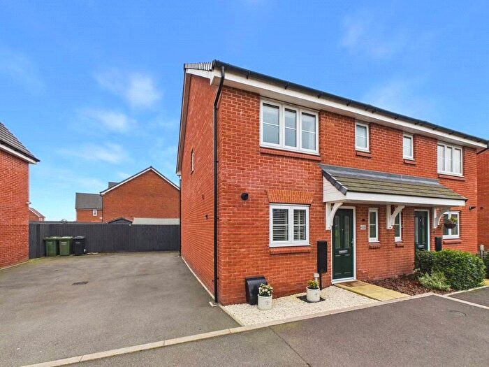 2 Bedroom Semi Detached House For Sale In Moorcroft Fields, Drakes Broughton, Pershore, Worcestershire, WR10