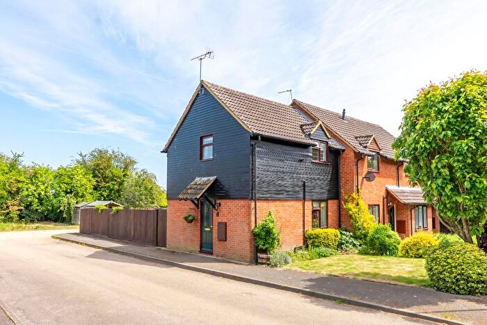 2 Bedroom End Of Terrace House For Sale In Lammas Road, Cheddington, LU7