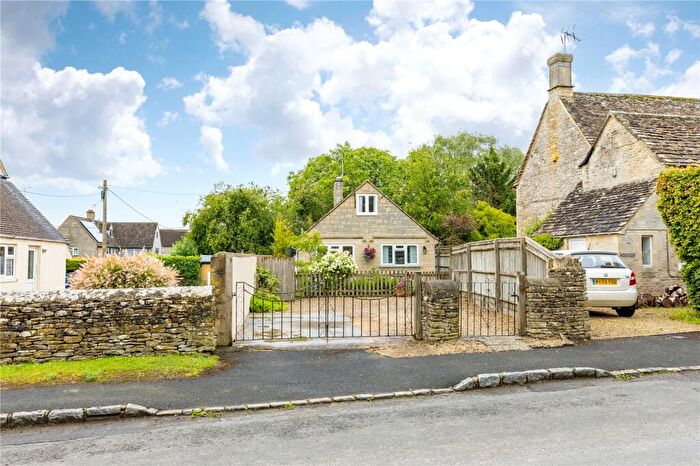 3 Bedroom Bungalow For Sale In The Green, Quenington, Cirencester, Gloucestershire, GL7