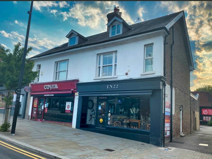 2 Bedroom Maisonette To Rent In Olives Yard, High Street, Uckfield, TN22