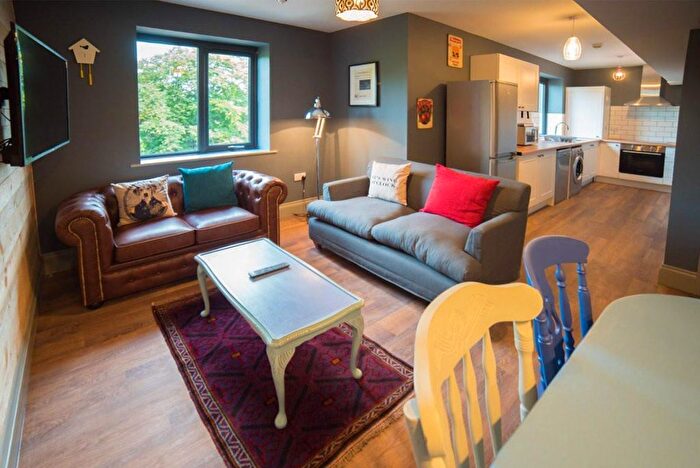 1 Bedroom Flat To Rent In Shire Oak Road, Headingley, Leeds, LS6