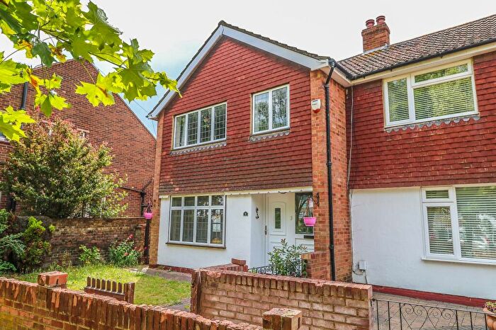 3 Bedroom Semi-Detached House To Rent In High Road, Wormley, EN10