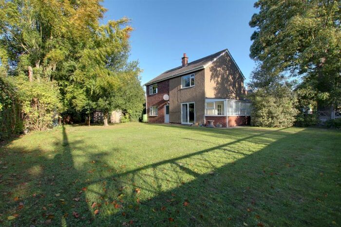4 Bedroom Detached House For Sale In Main Road, Maltby Le Marsh, LN13
