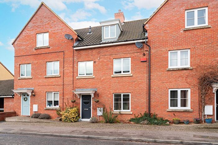 4 Bedroom Terraced House For Sale In Macmillan Way, Little Plumstead, NR13