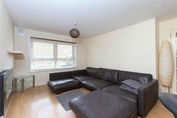 1 Bedroom Flat To Rent In Edinburgh, EH8