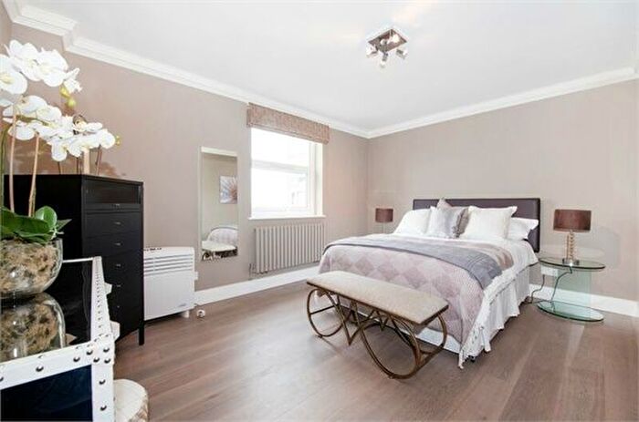 3 Bedroom Flat To Rent In St John's Wood Park, St John's Wood, London, NW8
