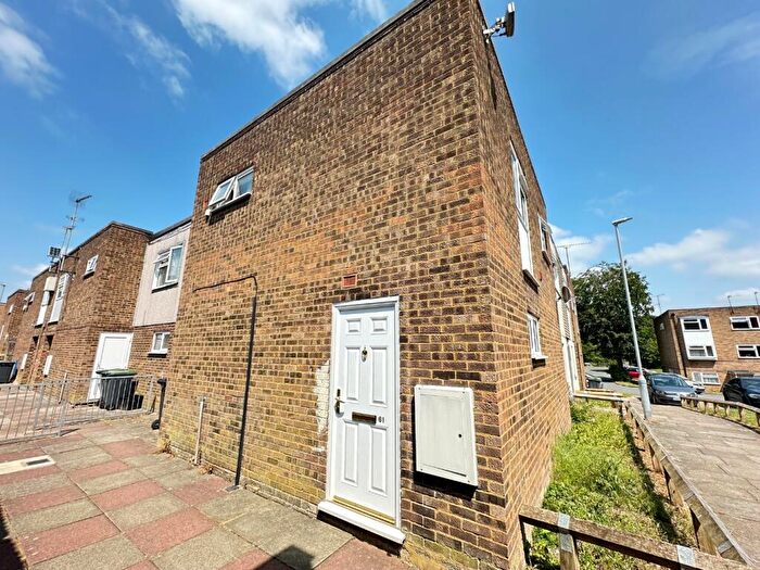 2 Bedroom Maisonette To Rent In Copenhagen Close, Luton, Bedfordshire, LU3