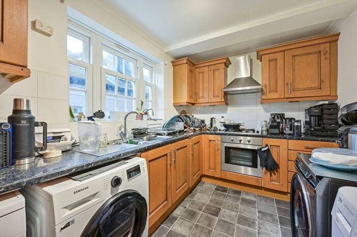 2 Bedroom Flat For Sale In Wimbledon Park Side, Wimbledon Common, London, SW19