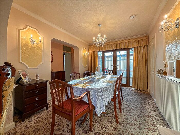 3 Bedroom Bungalow For Sale In Amington Road, Tamworth, Staffordshire, B77