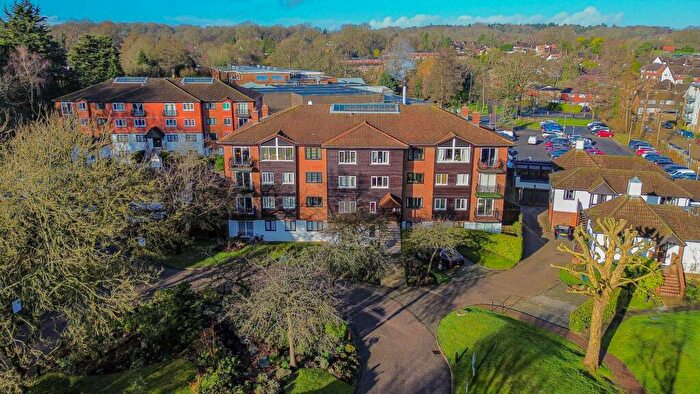 1 Bedroom Flat For Sale In Great Heathmead, Laurel House Great Heathmead, RH16