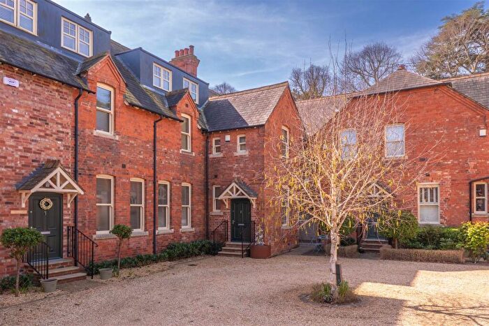 4 Bedroom Terraced House For Sale In Stratford Road, Henley-In-Arden, B95